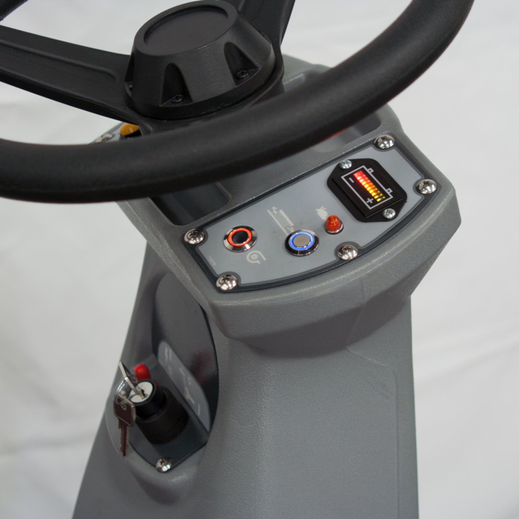 MINUTEMAN INTERNATIONAL A-MR20DQPG Max Ride 20 Agm, Controls